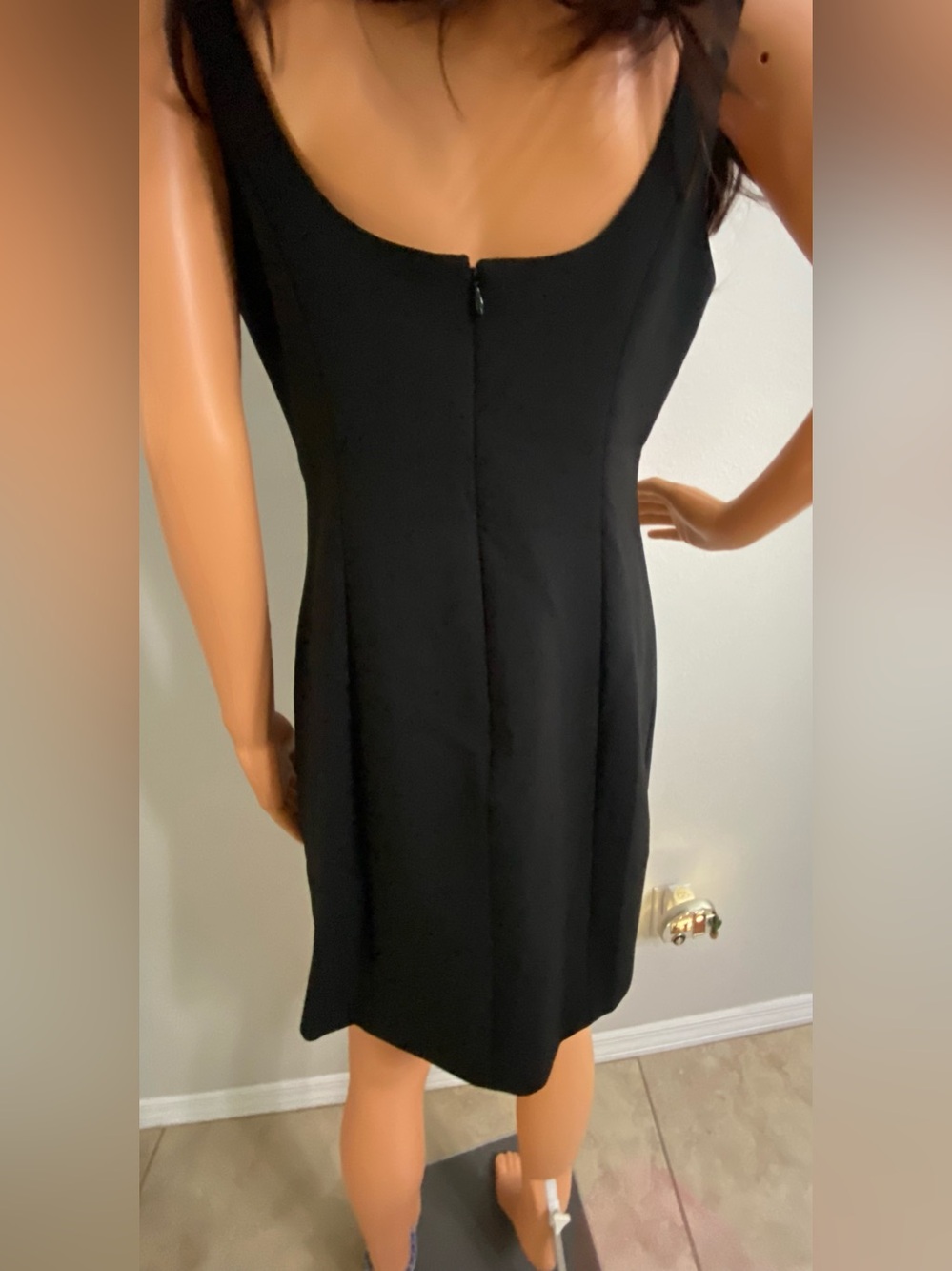 NEW CINQ A SEPT BLACK SLEEVELESS MINI DRESS WITH OVERSIZED BLING SAFETY PINS - Picture 4 of 16